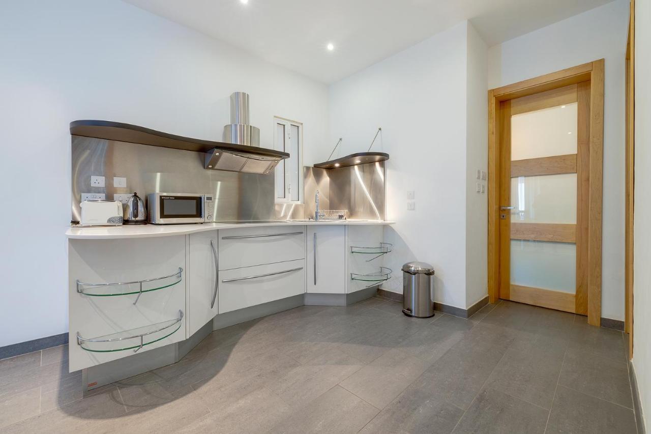 Apartamento Unbeatable Location Valletta And Harbour Views Sliema Exterior foto