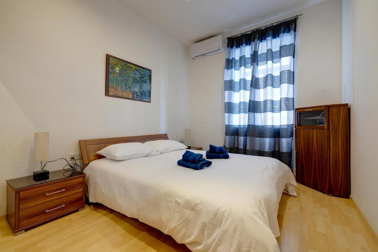 Apartamento Unbeatable Location Valletta And Harbour Views Sliema Exterior foto