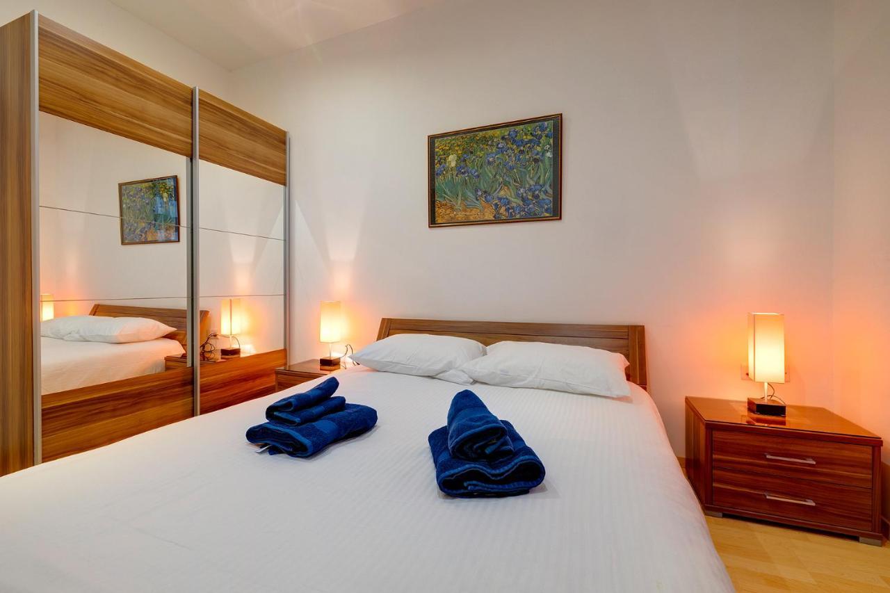 Apartamento Unbeatable Location Valletta And Harbour Views Sliema Exterior foto