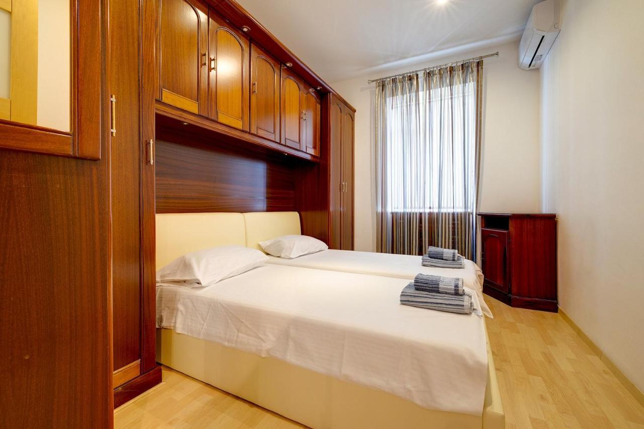 Apartamento Unbeatable Location Valletta And Harbour Views Sliema Exterior foto