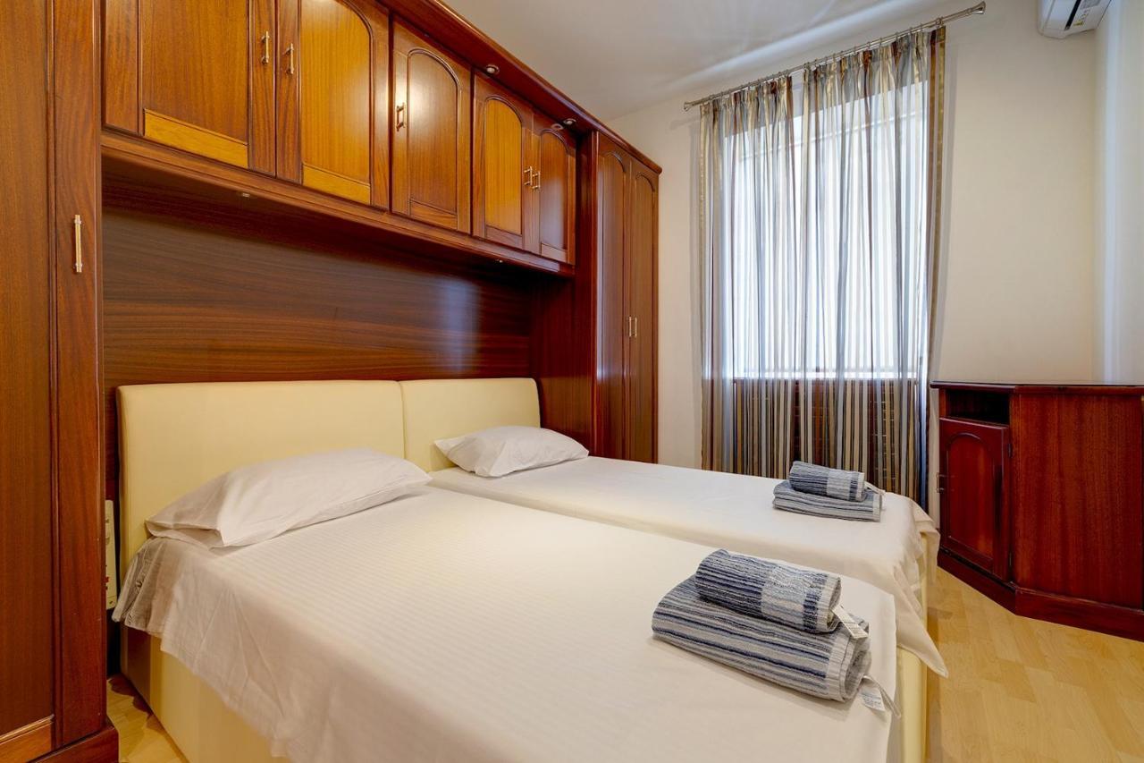 Apartamento Unbeatable Location Valletta And Harbour Views Sliema Exterior foto